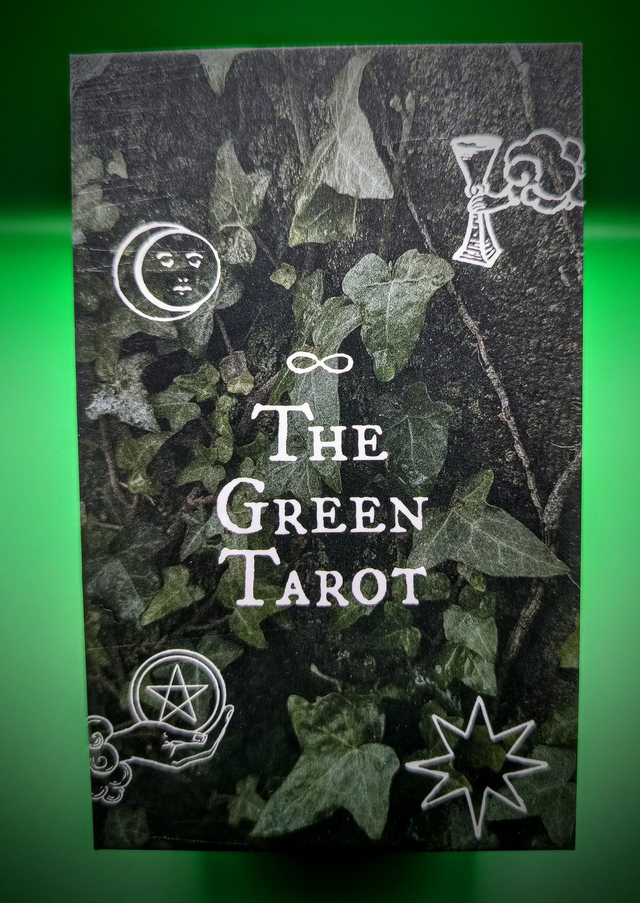 The Green Tarot: a modern twist on the classic Rider-Waite-Smith (RWS) Tarot * by Lida Pavlova