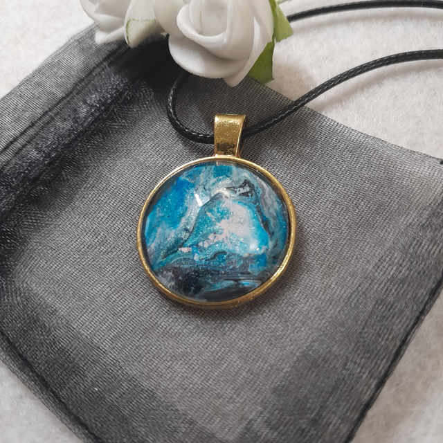 ABYSSE LUMINEUX - Collier - Bleu, noir, blanc - Métal Doré