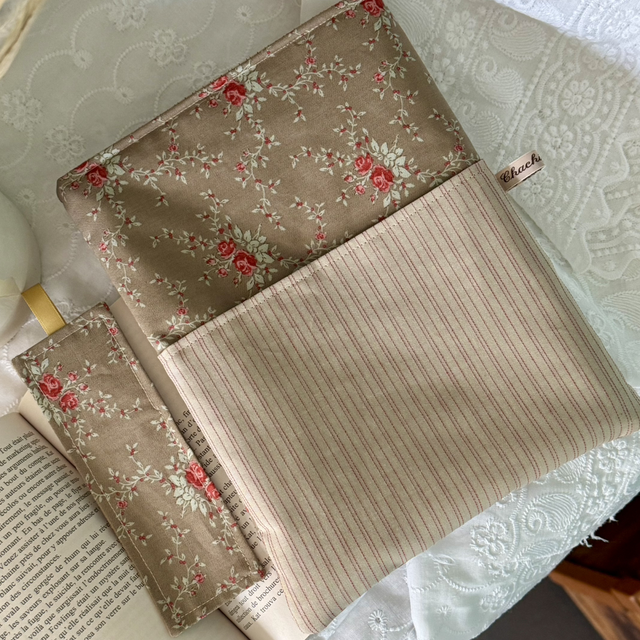 Pochette à livre et son signet Le Jardin de Rosalie 3.0