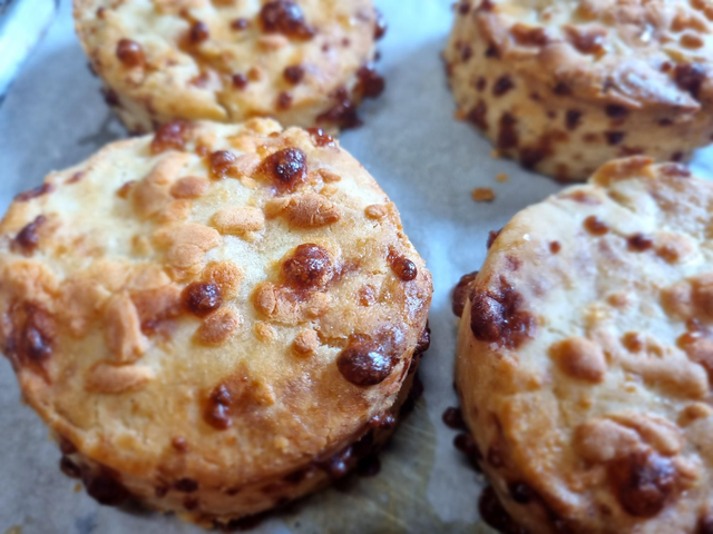 2xGluten Free Cheese Scones