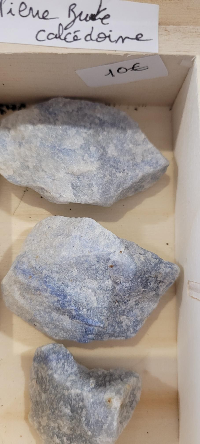Calcédoine pierre brute