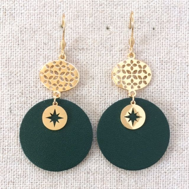 Boucles d’oreilles « Contrebasse » dorées, cuir vert sapin