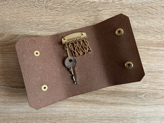 Étui à clés en cuir - Coloris « Chocolat » - Fabriqué à la main en France
