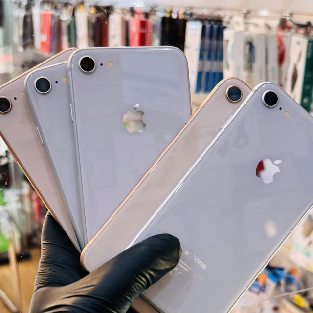 iPhone 8 64gb batterie %100