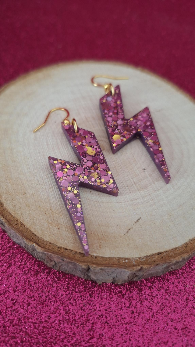 Boucles d&#039;oreilles éclairs violettes/paillettes roses et dorés