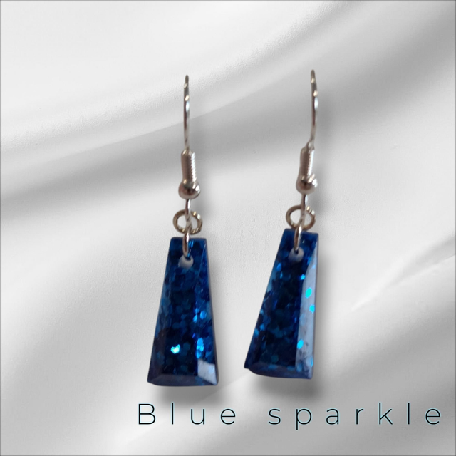 Sparkle drop earrings blue