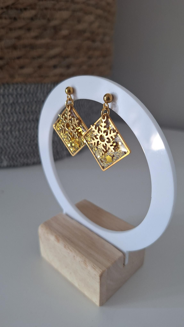 Boucles d'oreilles flocons paillettes dorées 