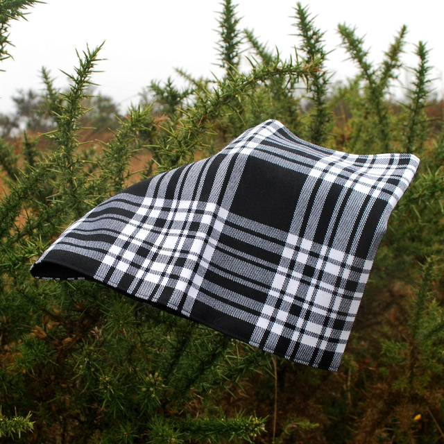 Tour de cou Menzies Black and White