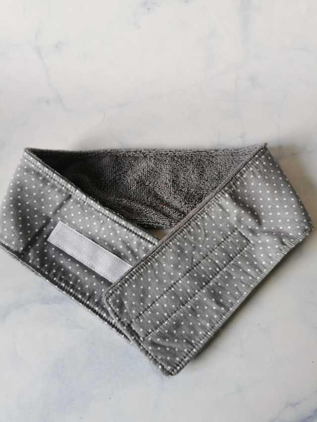 Bandeau de soin gris à pois