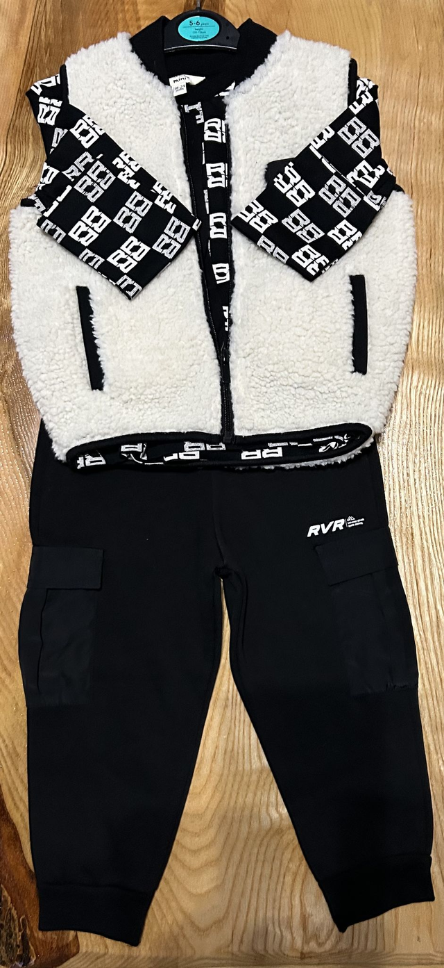 River Island- Black & White Set - Age 18-24 Months - 412