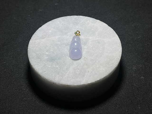 Pendentif pois lavande claire (or 18k)