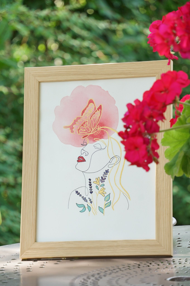 🦋 Femme connectée - Harmonie entre l'Homme & la Nature