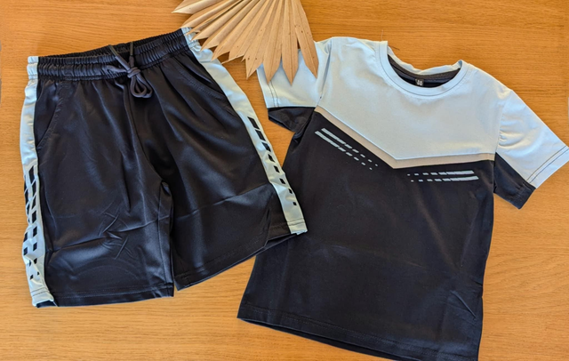 Enseemble short + tee shirt