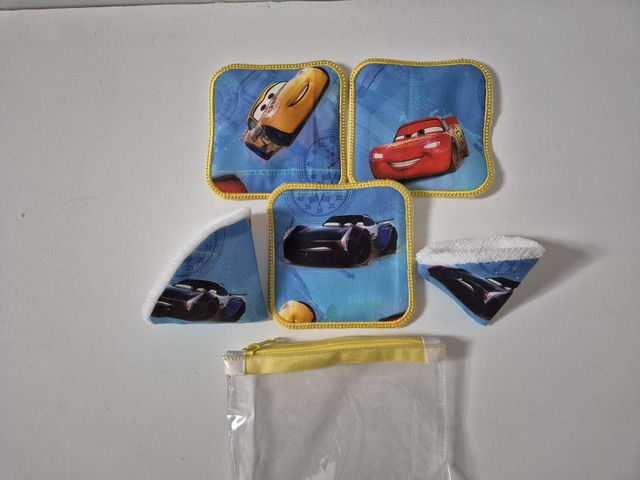 Trousse + lingettes + pare-pipi cars 