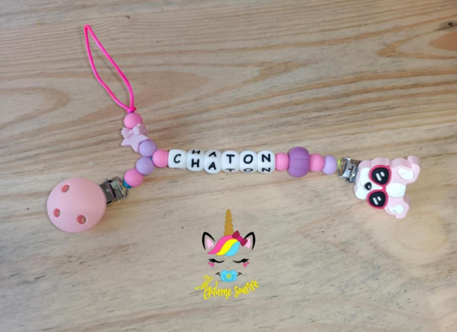 Attache doudou et tétine Étoile nouée 