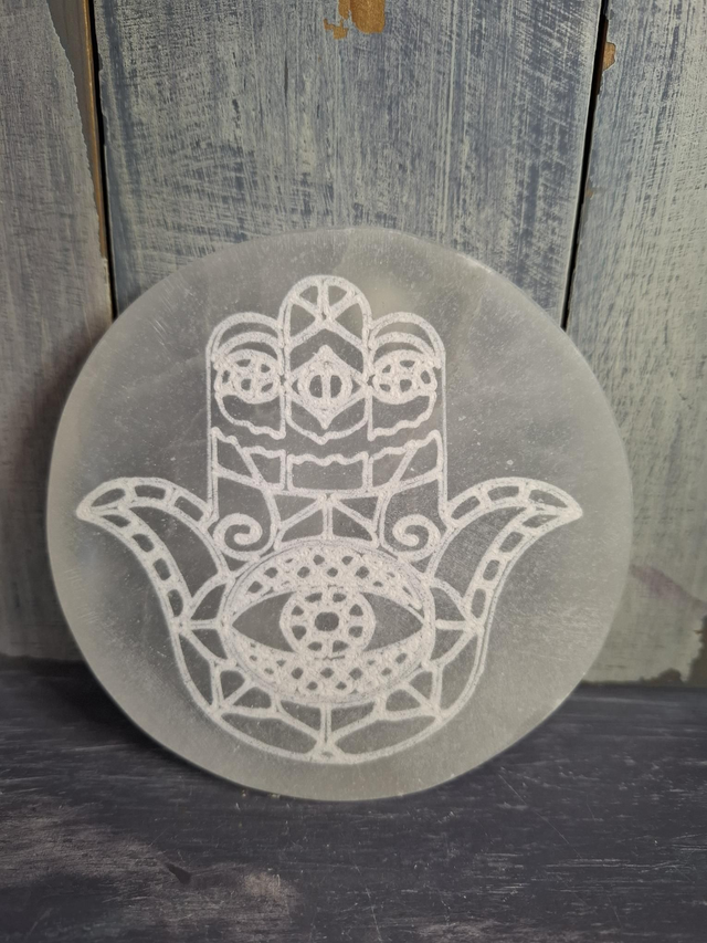 Satin Spar Charging Plate (Hamsa)