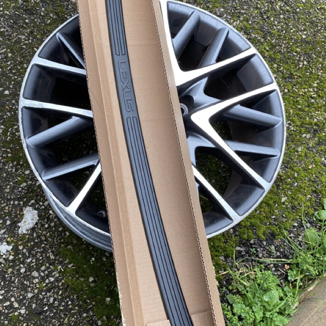 Sold - Genuine Lexus RX450h Rear Bumper  Protector - LE06