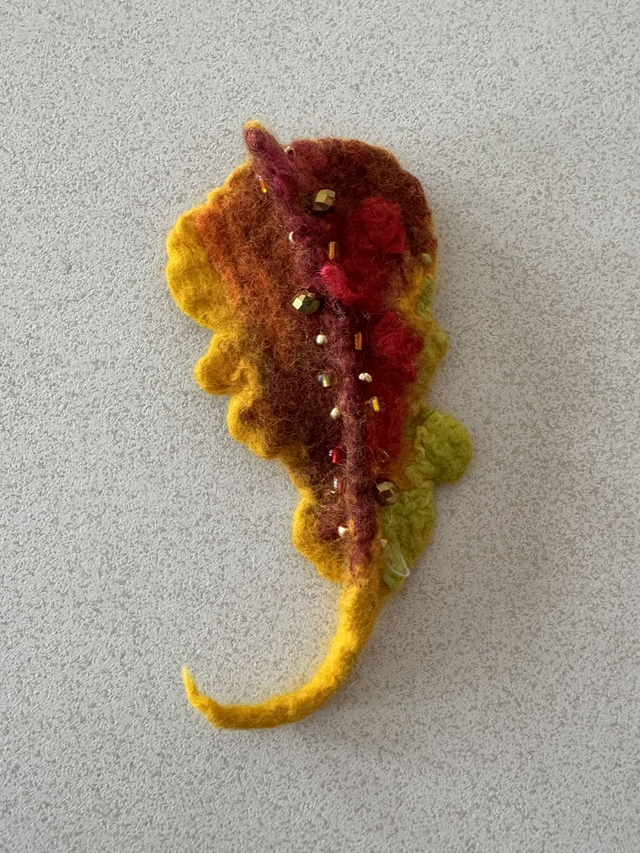 Fall in Love – Filzbrosche in leuchtenden Herbstfarben
