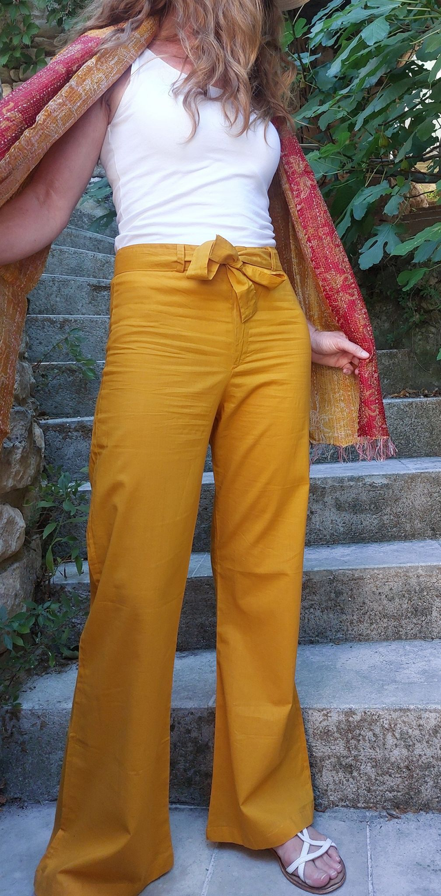Pantalon d’été en coton léger – Taille haute, zip &amp; ceinture, légèrement évasé, coupe ajustée - Jaune