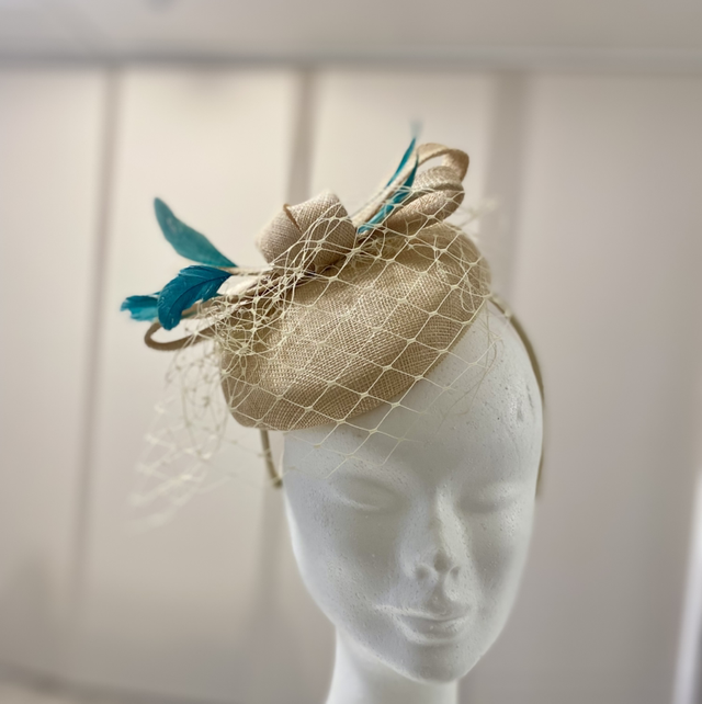 🤍Blake pillbox headpiece nude 