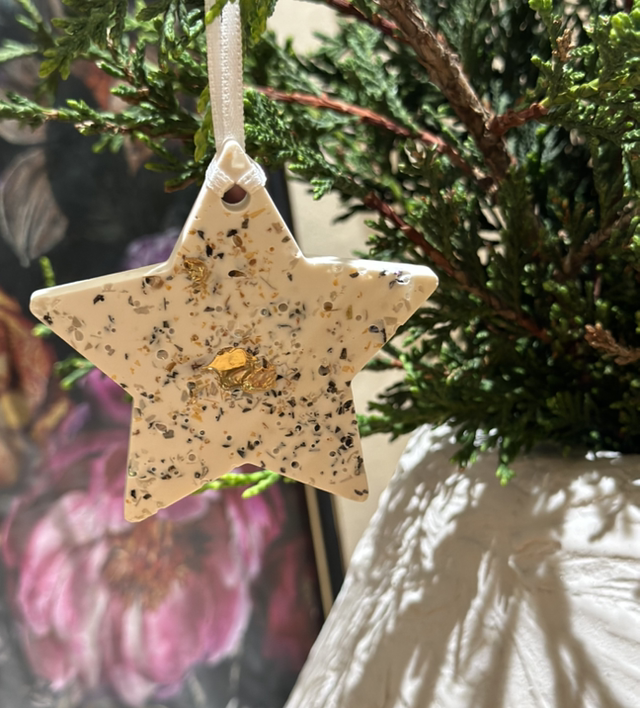 JESMONITE SET OF 3 BAUBLES GOLD