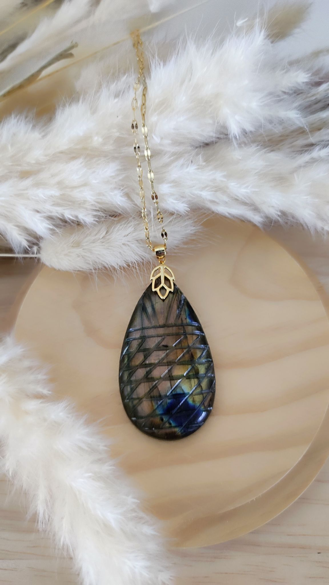 Pendentif Labradorite gravé N°48