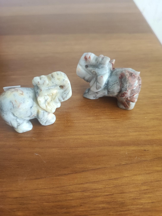 Éléphant agate crasy lace 