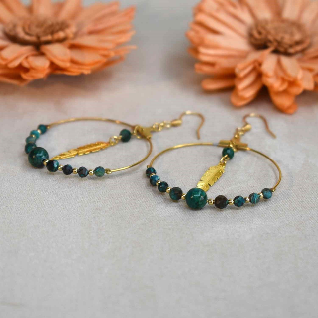 Grandes boucles d'oreilles créoles plume en chrysocolle