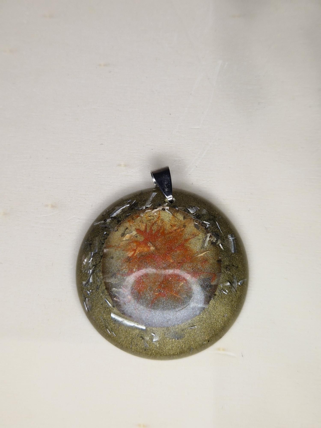 Orgonite, pendentif / 023