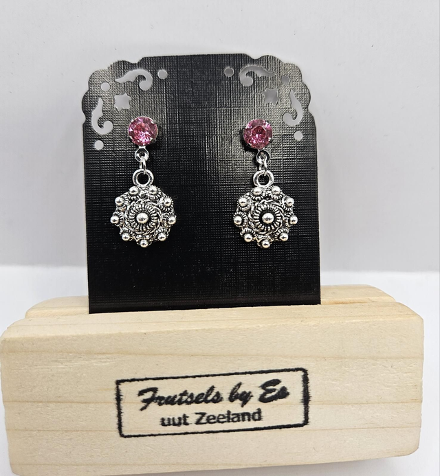 Oorbellen Zeeuwse knop kleurtje