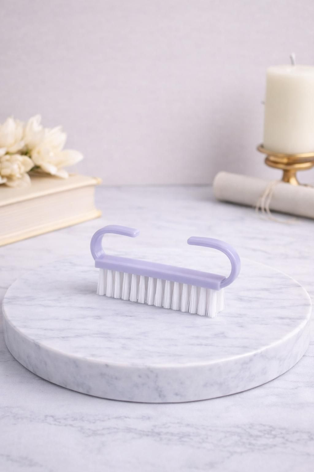 Brosse à ongles violet
