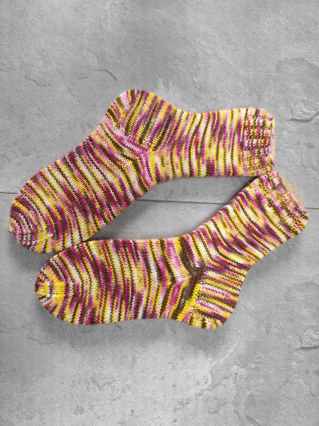 Handgestrickte Socken Größe 34/35