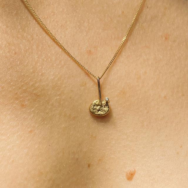 J767 CIONDOLO PEPITA MEDIO