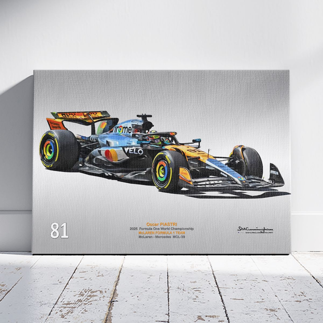 C250810 McLaren MCL39 Formula 1 2025 Oscar Piastri #81 British Grand Prix F1