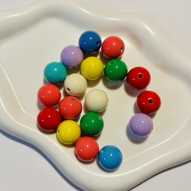 Mix of 10 acrylic colourful beads 16mm