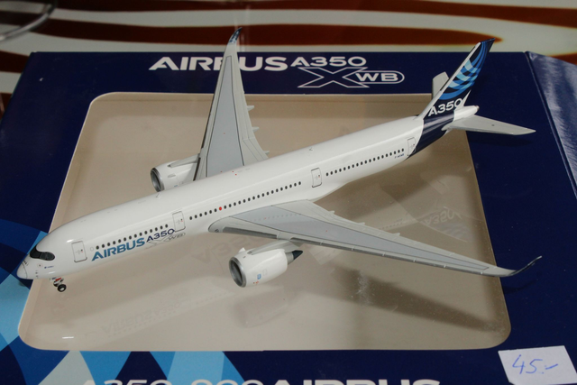 Airbus A350-900 (F-WXWB) 1:400