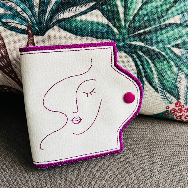 Etui protège-masque simili-cuir blanc