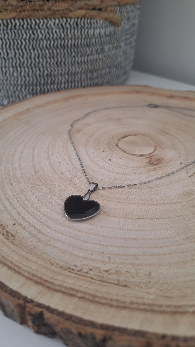 Collier cœur noir