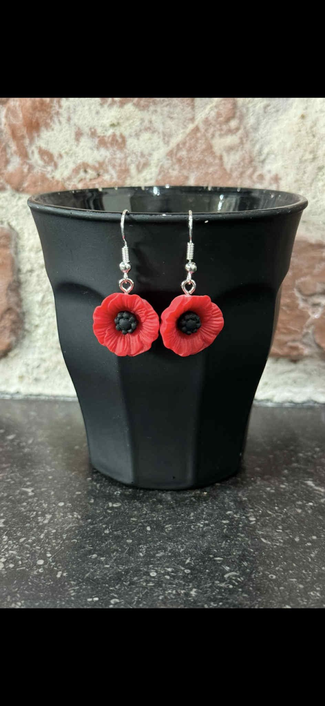 ✨ Boucles d’oreilles Coquelicot – Élégance florale et délicatesse artisanale ✨