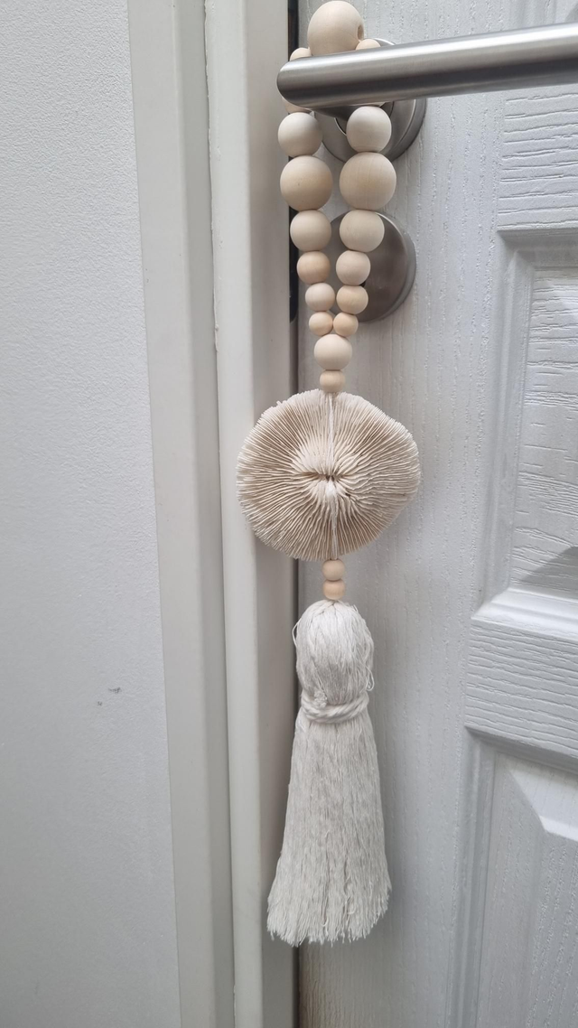 Embrasse corail pompon beige