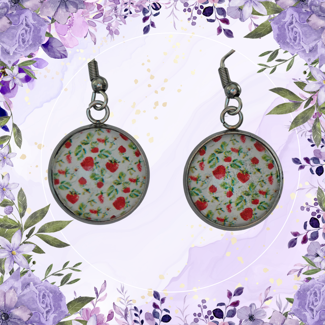 C - Mansikan mollukoita - vaalea korvakorut 