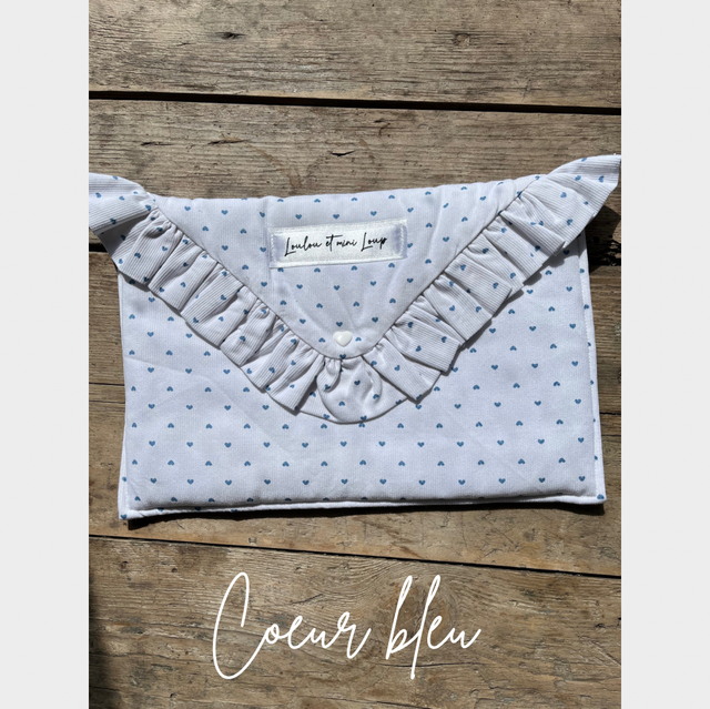 Pochettes à volants "Cœur bleu"