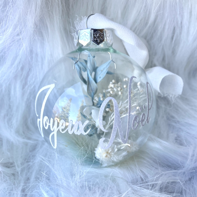 Boule de Noël personnalisée écriture blanche pailletée 