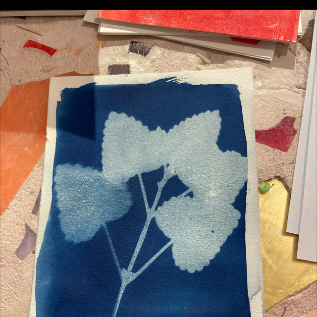 Carte postale linogravure cyanotype- Suzie 