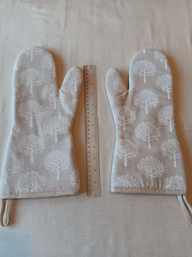 ONE Oven Gauntlet White Mulberry Trees Cotton Fabric 