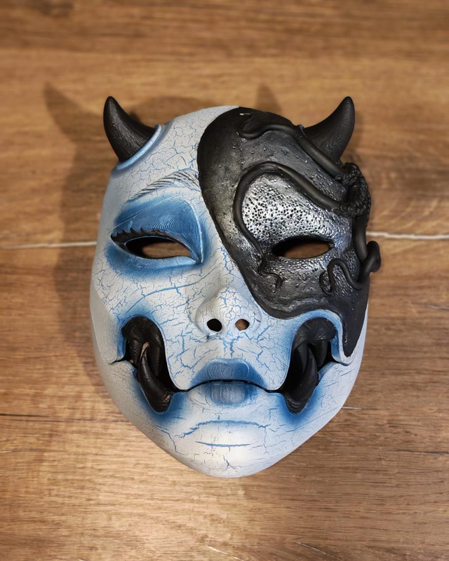 Modèle unique kuchisake onna bleue