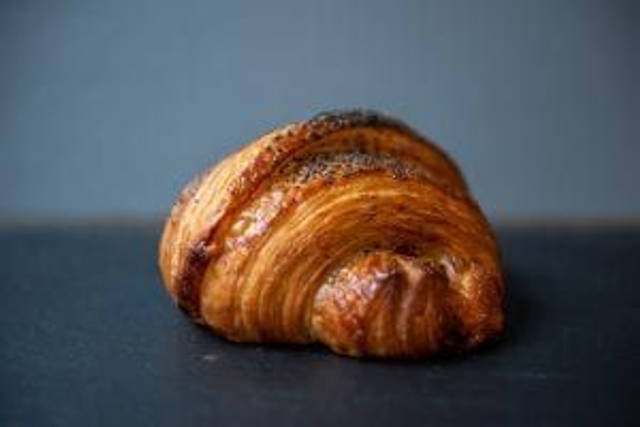 PESTO, TOMATO &amp; CHEESE CROISSANT