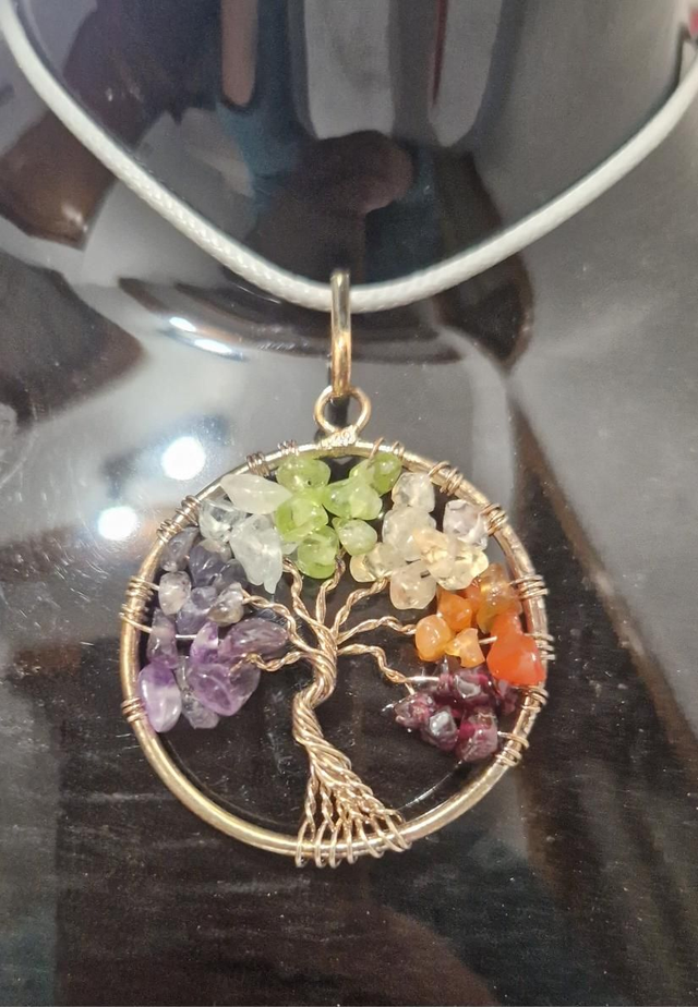 Arbre de vie 7 chakras avec cordon