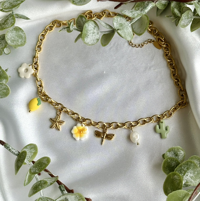 Collier Auréa doré - 7 breloques 