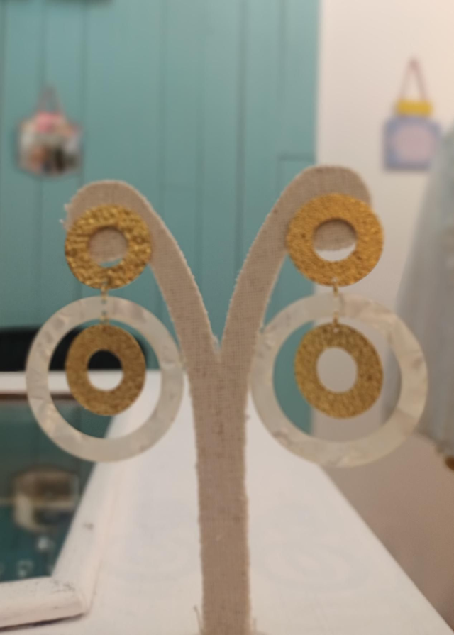 Pendientes acero dorado y nacar